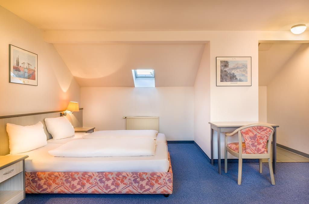 Hotel Am Bonhoefferplatz Drezno Zewnętrze zdjęcie