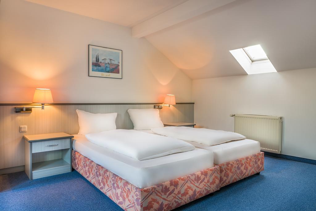 Hotel Am Bonhoefferplatz Drezno Zewnętrze zdjęcie