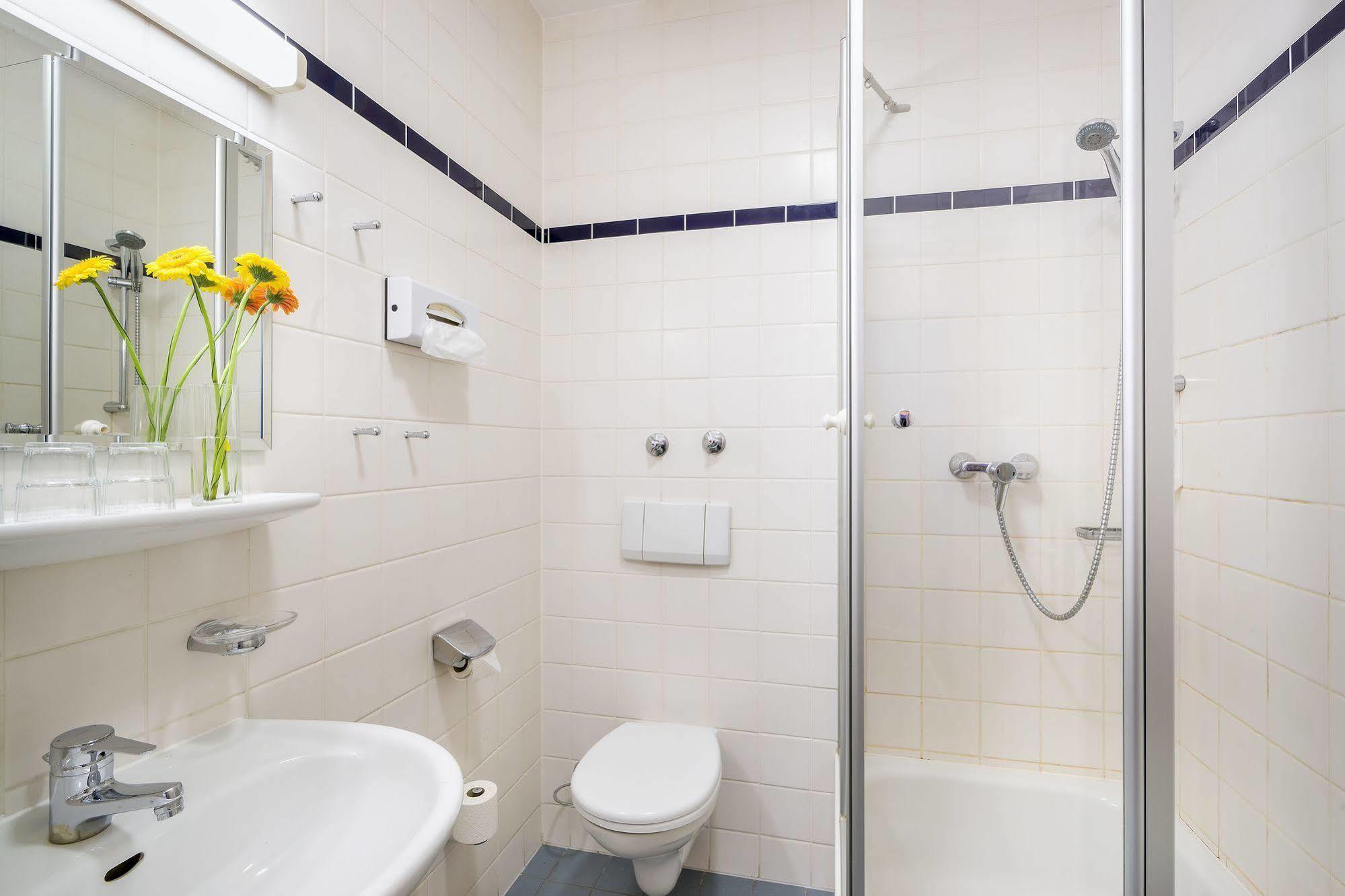 Hotel Am Bonhoefferplatz Drezno Zewnętrze zdjęcie