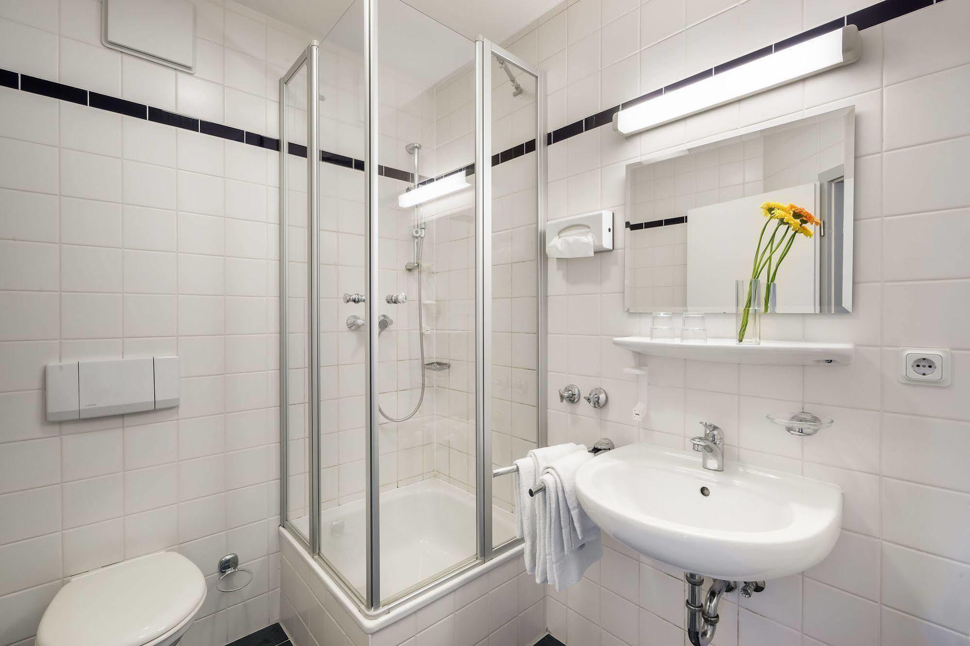 Hotel Am Bonhoefferplatz Drezno Zewnętrze zdjęcie