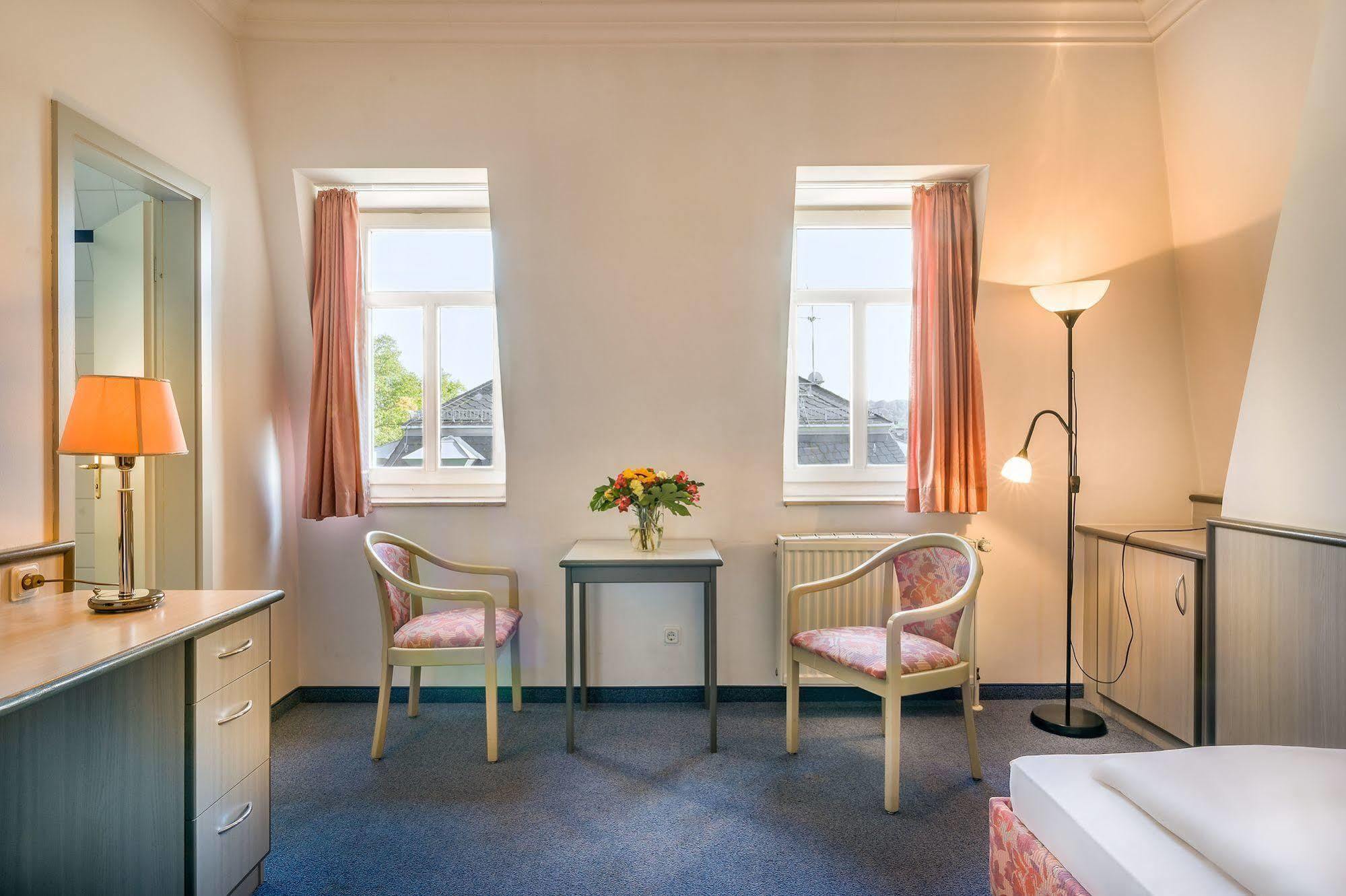 Hotel Am Bonhoefferplatz Drezno Zewnętrze zdjęcie