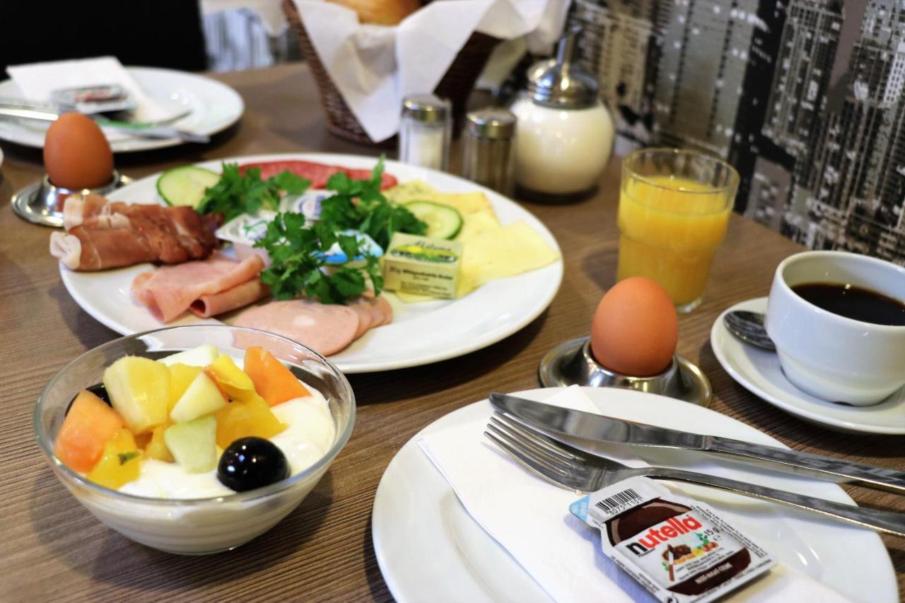 Hotel Am Bonhoefferplatz Drezno Zewnętrze zdjęcie